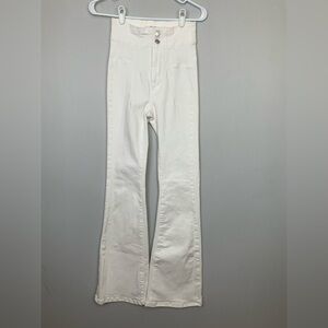 We The Free People Sz 25 Jayde White Flare Stretch Super High Rise Jeans